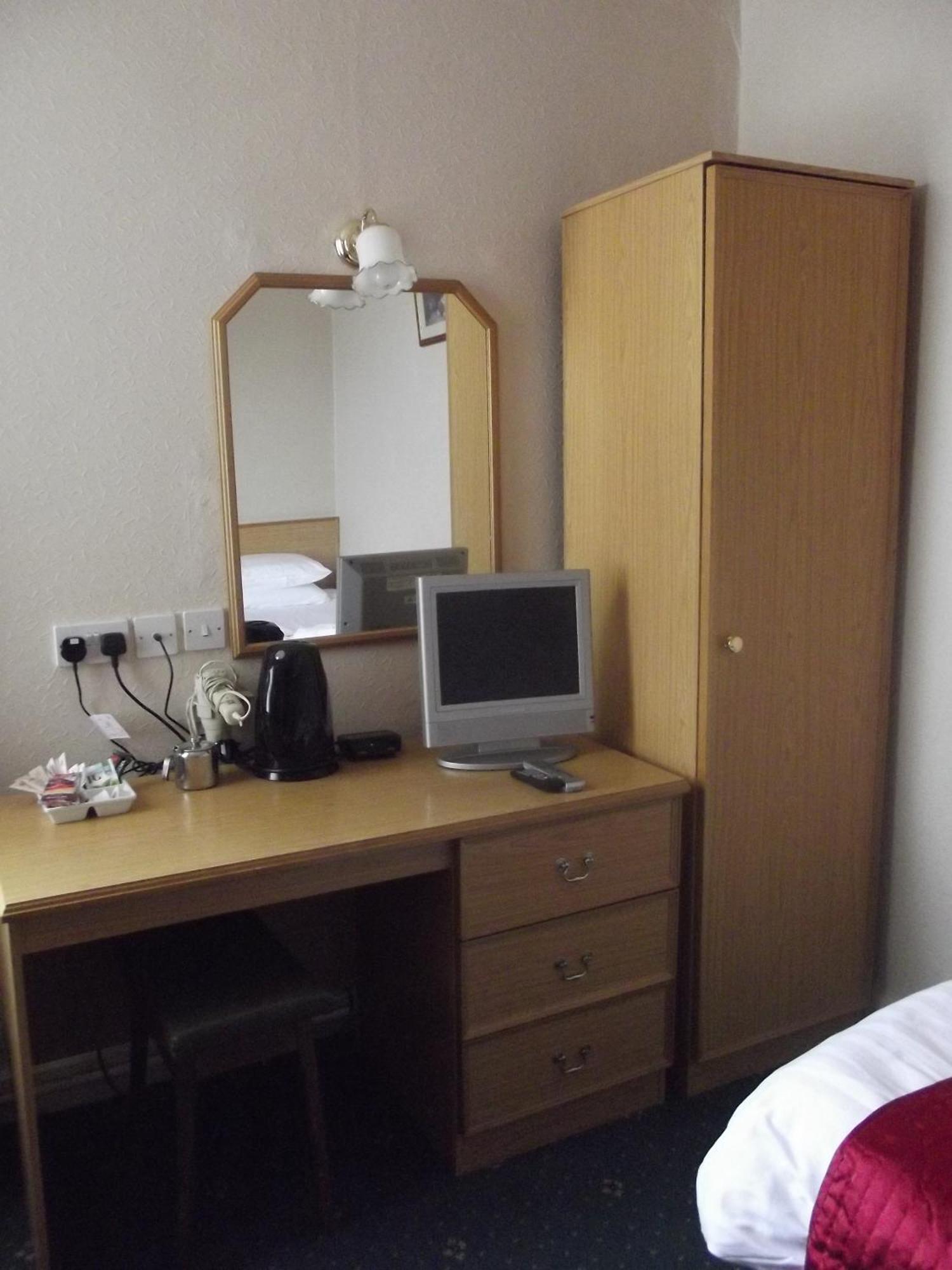 Plas Coch Ltd Hotel 3*