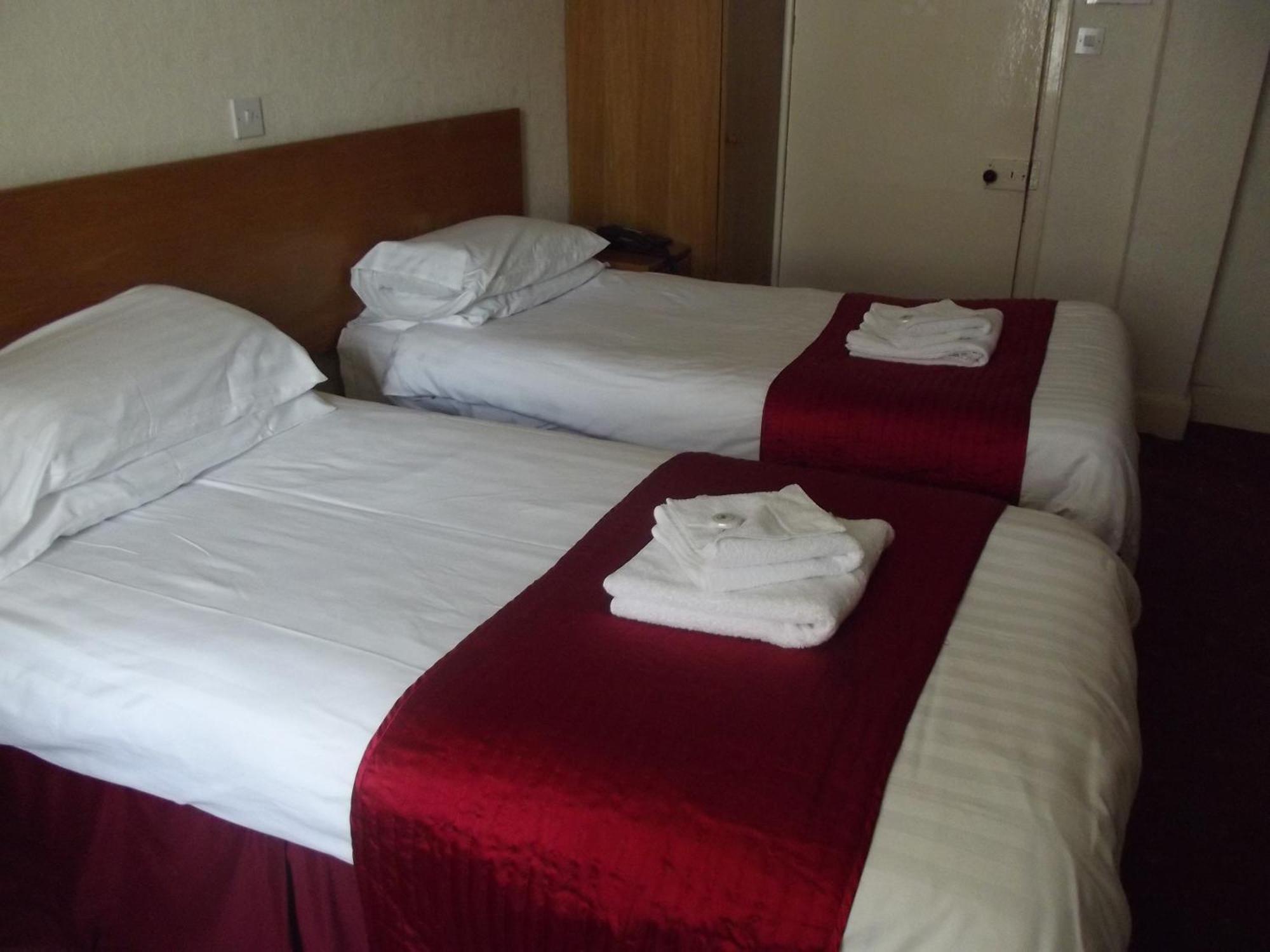 Plas Coch Ltd 3*